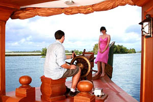 Kerala Honeymoon Boathouse
